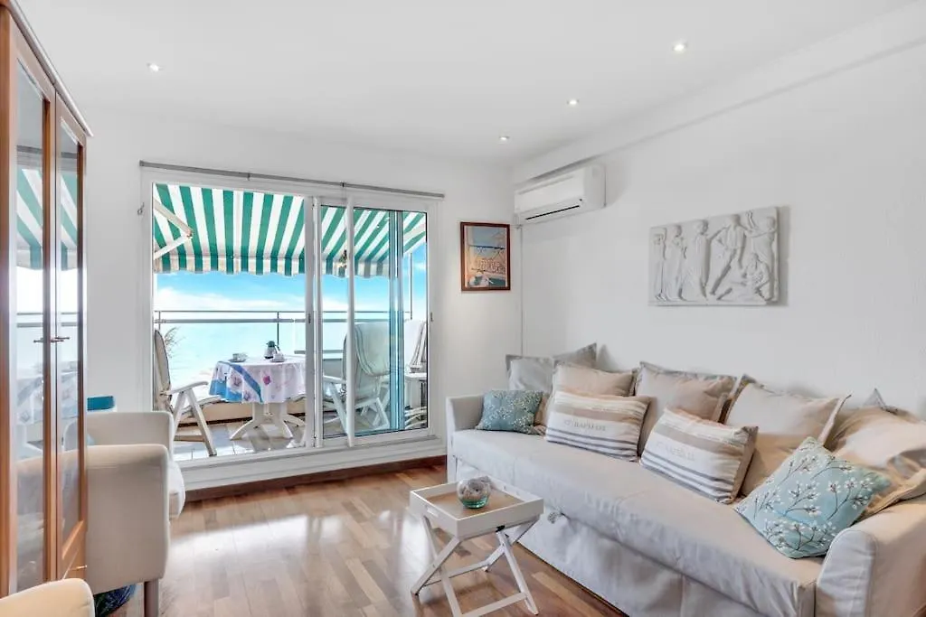 La Prom - A Two Bedroom Apartment With A Sea View Nice